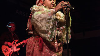 Esma Redžepova, prateći bend Folk Masters i gost Ibus Ibraimovski @ Arsenal Zadar Esma Redžepova, prateći bend Folk Masters i gost Ibus Ibraimovski @ Arsenal Zadar