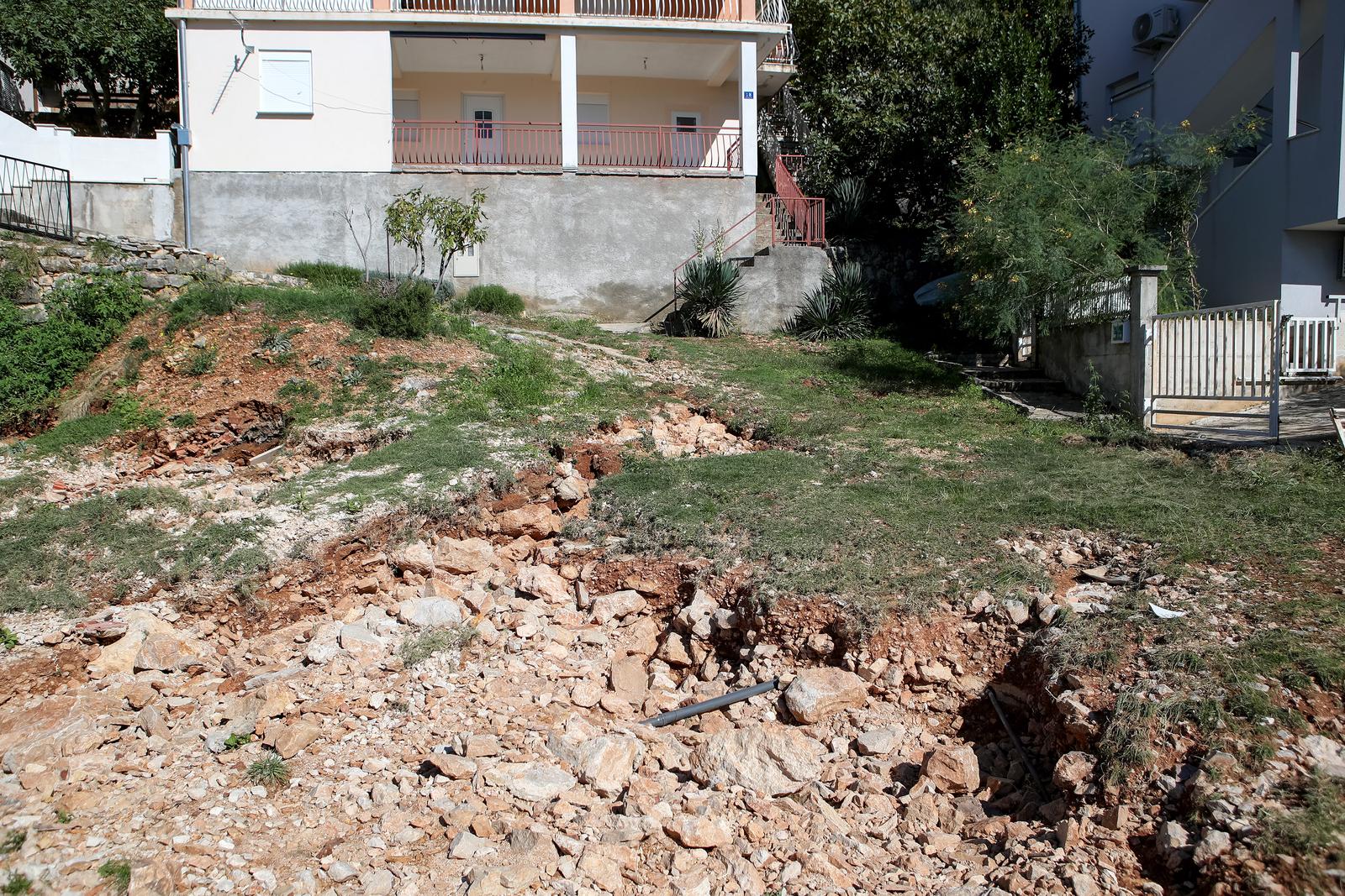Katastrofalne posljedice bujične poplave u Mekoj Dragi Katastrofalne posljedice bujične poplave u Mekoj Dragi