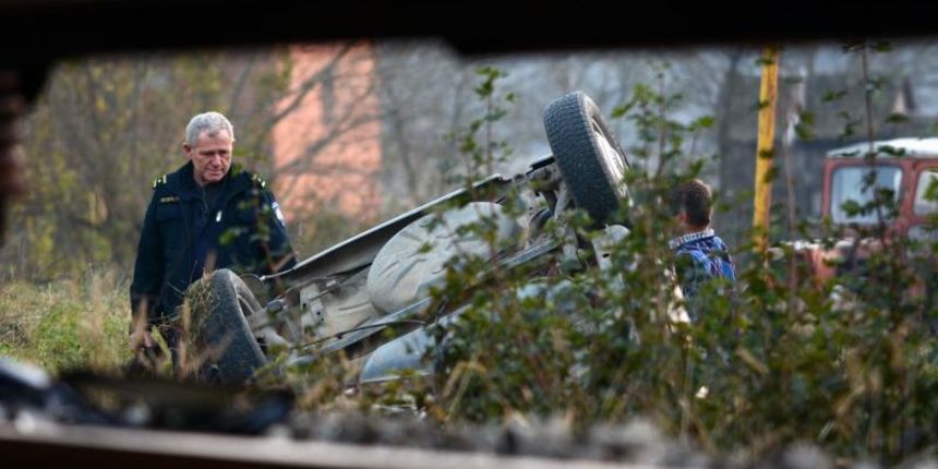 02.11.2014., Otok – Osobni automobil podletio je pod teretni vlak na pruzi Vinkovci-Drenovci-drzavna granica. Cetiri su osobe poginule, a dvije su tesko ranjene. Photo: Goran Ferbezar/PIXSELL