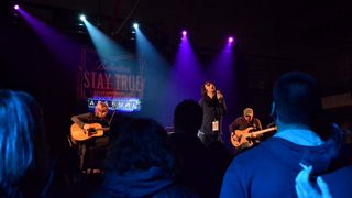 Goran Bare & Majke @ Arsenal Zadar, foto: I. Perincic Goran Bare & Majke @ Arsenal Zadar, foto: I. Perincic