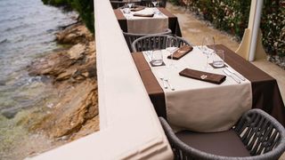 Restoran Lazaret na otoku Ošljaku, savršeno mjesto za bijeg od svakodnevice Restoran Lazaret na otoku Ošljaku, savršeno mjesto za bijeg od svakodnevice