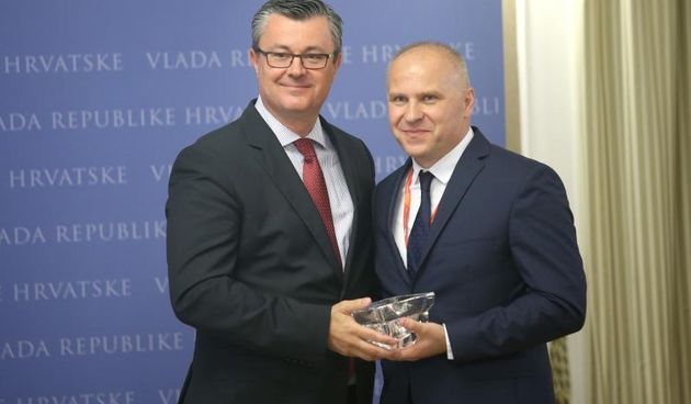 Predsjednik tehnicke Vlade Tihomir Oreskovic primio je predstavnike Europskih sveucilisnih igra Zagreb-Rijeka 2106. Tihomir Oreskovic, Adam Roczek