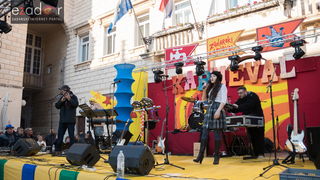 Zadarski karneval 2018: Povorka maškaranih skupina od Gradskih vrata preko Foruma do Narodnog trga Zadarski karneval 2018: Povorka maškaranih skupina od Gradskih vrata preko Foruma do Narodnog trga