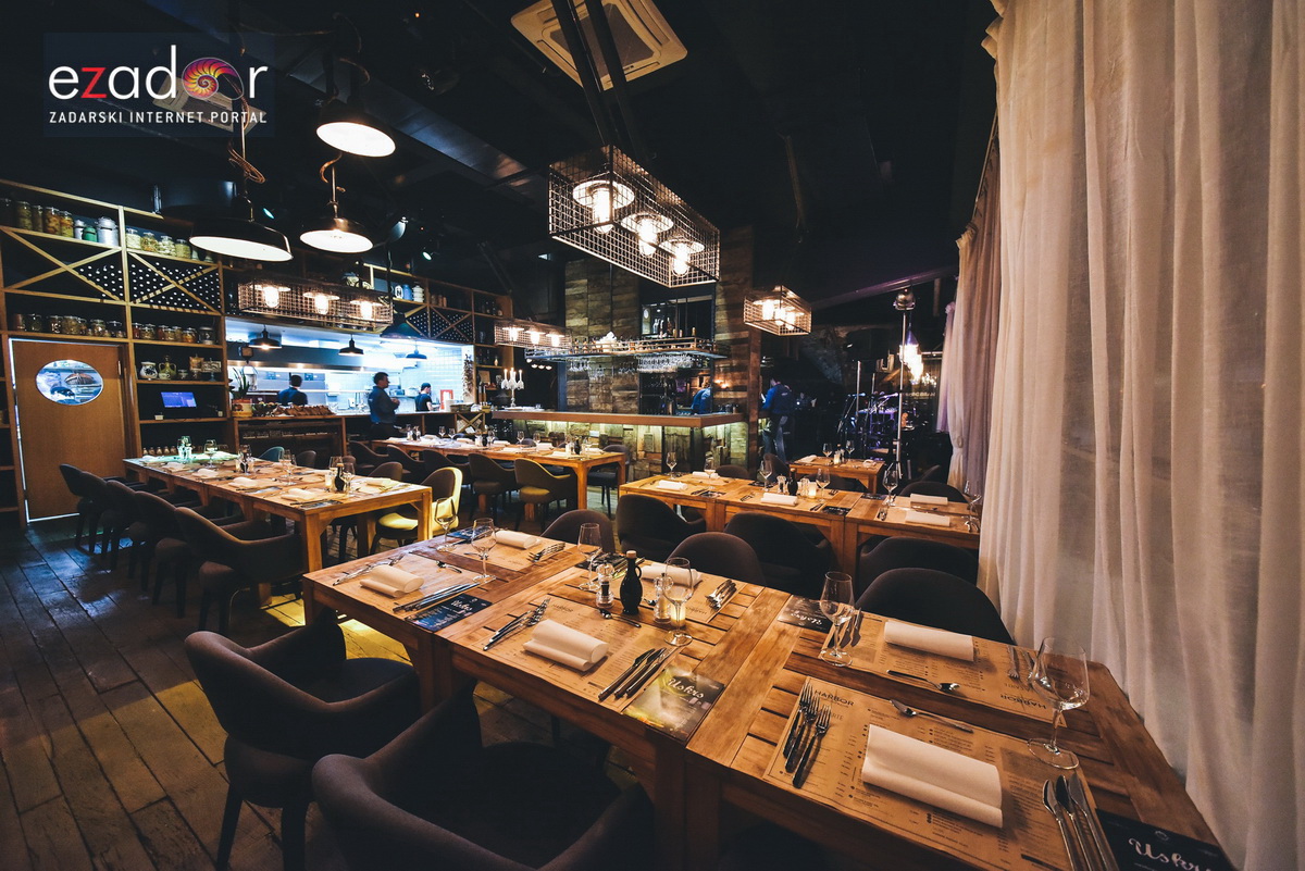 Uskrs u Harbor Cookhouse & Clubu uz klapu Iskon Uskrs u Harbor Cookhouse & Clubu uz klapu Iskon