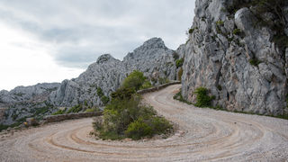 Velebitska katedrala – Tulove grede. Foto: Vinko Pešić Velebitska katedrala – Tulove grede. Foto: Vinko Pešić