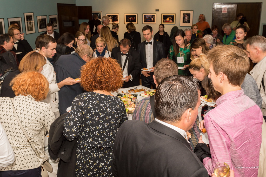 Simfonijski orkestar HRT-a pod ravnjanjem Enrica Dinda otvorio koncertnu sezonu u Zadru Simfonijski orkestar HRT-a pod ravnjanjem Enrica Dinda otvorio koncertnu sezonu u Zadru