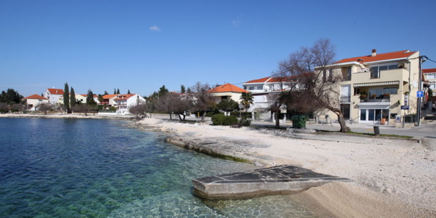 Zadar, 150213.
Plaza u zadarskoj cetvrti Diklo.
Predlozenim prostornim planom gradska cetvrt Diklo dobit ce kilometarsku setnicu, 200 privezista, plaze i zabavne sadrzaje uz more.
Foto: Jure Miskovic / CROPIX Zadar, 150213.
Plaza u zadarskoj cetvrti Diklo.
Predlozenim prostornim planom gradska cetvrt Diklo dobit ce kilometarsku setnicu, 200 privezista, plaze i zabavne sadrzaje uz more.
Foto: Jure Miskovic / CROPIX