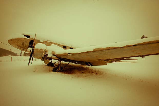 Priča zaboravljenog aviona u Otočcu, foto: Leo Banic