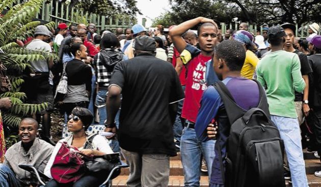 Tijekom upisa na fakultet izbio stampedo, poginula djevojka, Foto: www.timeslive.co.za