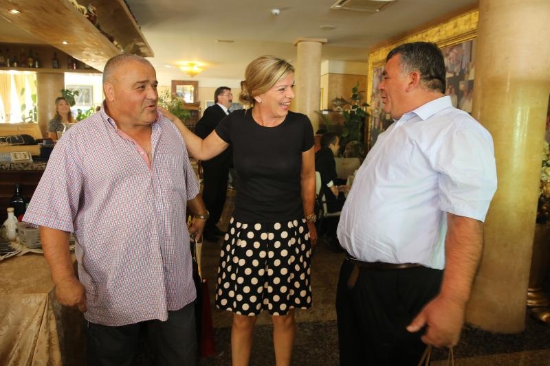 Zadar – Poznati zadarski ugostitelj Erik Pavin na rucak je pozvao djelatnike Cistoce koji su mogli gustati u vrhunskom ribljem meniju. Photo: Filip Brala/PIXSEL Zadar – Poznati zadarski ugostitelj Erik Pavin na rucak je pozvao djelatnike Cistoce koji su mogli gustati u vrhunskom ribljem meniju. Photo: Filip Brala/PIXSEL