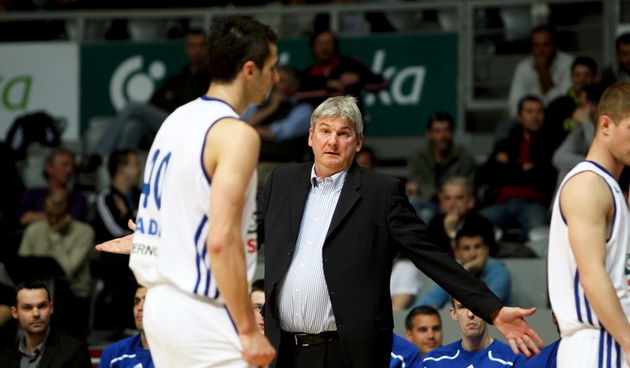 Zadar, 270312.
Prva hrvatska kosarkaska liga – liga za prvaka. Utakmica KK Zadar – KK Svjetlost. Dvorana Kresimira Cosica. 
Na slici trener Zadra Ales Pipan.
Foto: Jure Miskovic / CROPIX