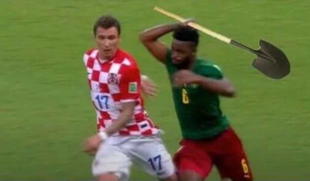 Mandžukić i Song, fotomontaža