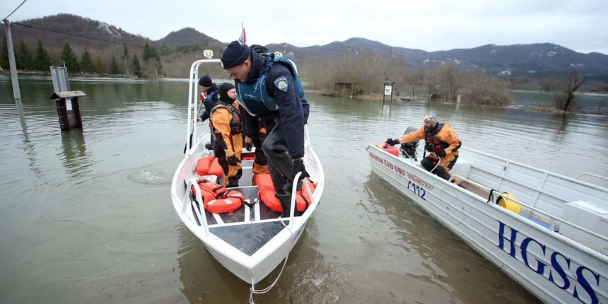 Na području Kosinja proglašeno izvanredno stanje obrane od poplava