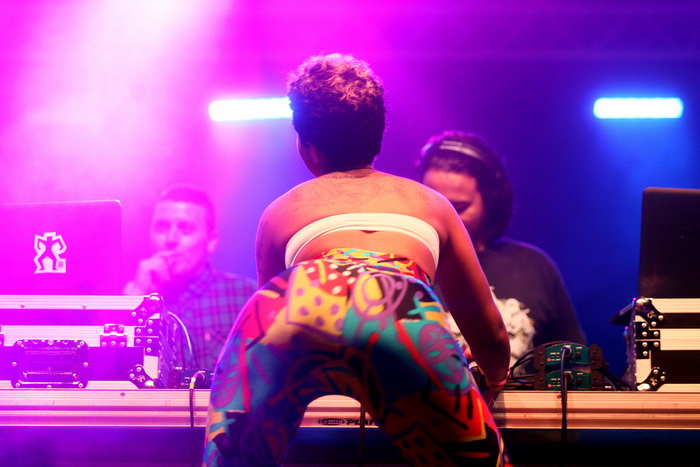 Zagreb, 210611.
RSC Jarun.
Otok hrvatske mladezi.
T-mobile INmusic festival.
Prvi dan tradicionalno najveceg glazbenog spektakla u Hrvatskoj koji se odrzava 21. i 22.06.
Na slici: Buraka Som Sistem.
Foto: Neja Markicevic / CROPIX Zagreb, 210611.
RSC Jarun.
Otok hrvatske mladezi.
T-mobile INmusic festival.
Prvi dan tradicionalno najveceg glazbenog spektakla u Hrvatskoj koji se odrzava 21. i 22.06.
Na slici: Buraka Som Sistem.
Foto: Neja Markicevic / CROPIX