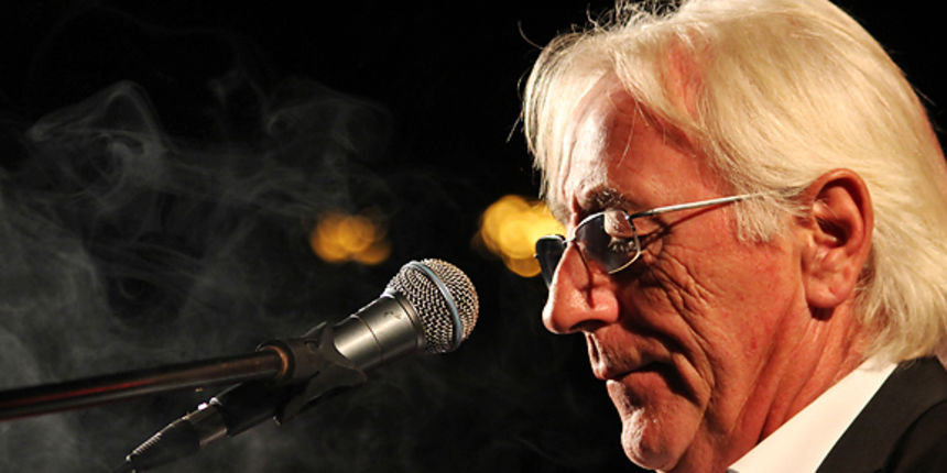 Hitch bar : Oliver (foto:Saša Čuka) Hitch bar : Oliver (foto:Saša Čuka)