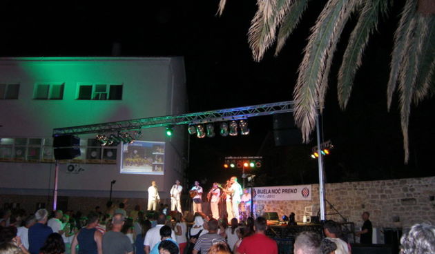 U Preku održana 15. “Bijela noć”