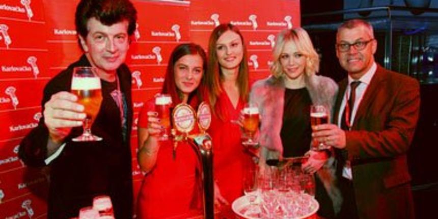 Karlovačko live 4. prosinca na Višnjik dovodi Jelenu Rozgu i Bajagu, foto: karlovačko.hr Karlovačko live 4. prosinca na Višnjik dovodi Jelenu Rozgu i Bajagu, foto: karlovačko.hr