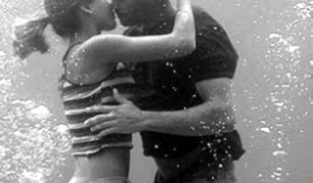 poljubac – ljubljenje pod vodom