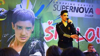 Supernova: Adio školo uz uručenje nagradnog automobila Audi A 1 i velike donacije u visini 50.000 kn HCK-u Supernova: Adio školo uz uručenje nagradnog automobila Audi A 1 i velike donacije u visini 50.000 kn HCK-u