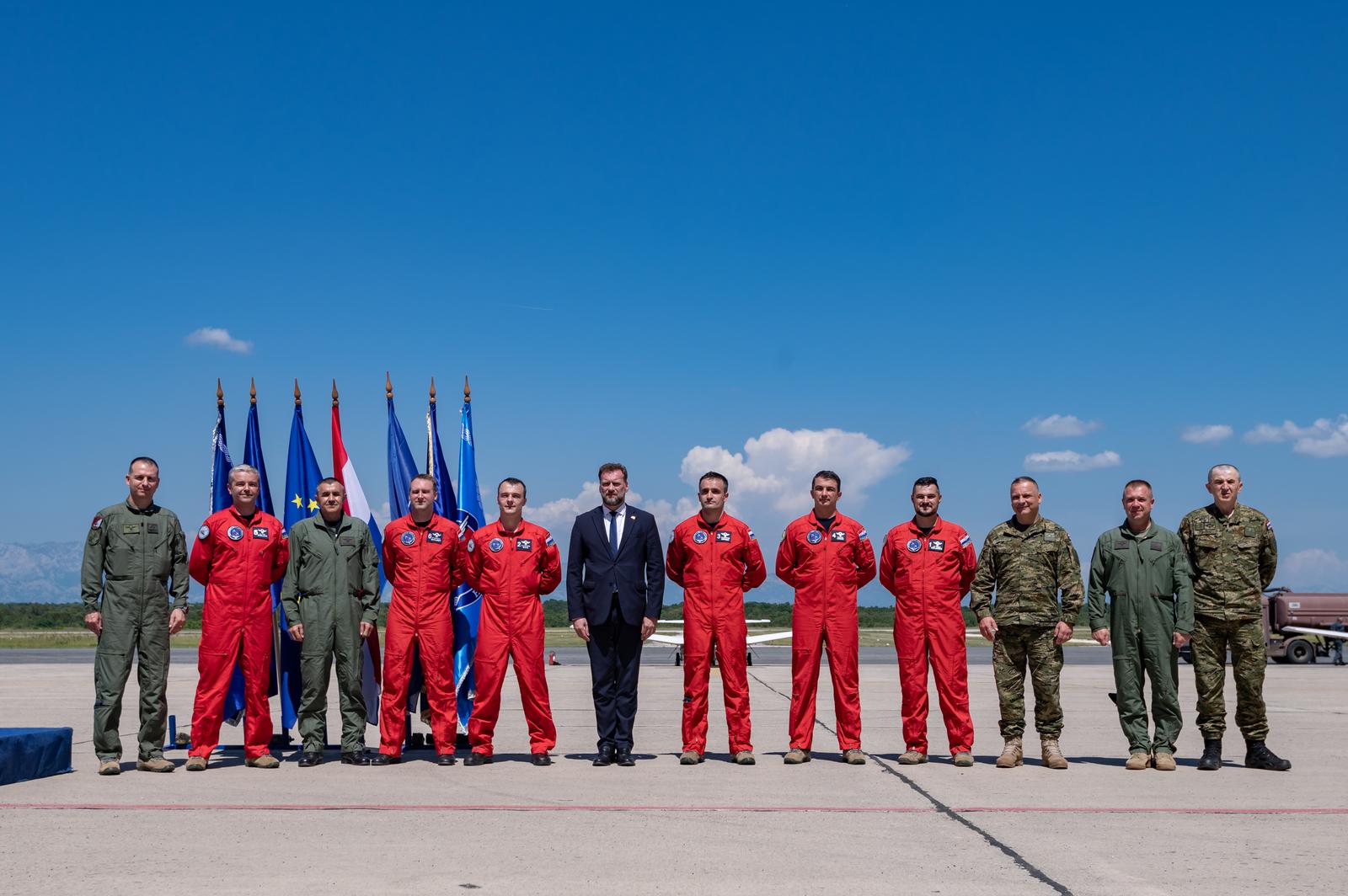 Krila Oluje predstavila novi letački program i dva nova člana