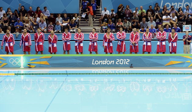 London, Velika Britanija, 290712.
Vaterpolo Arena.
Hrvatska muska vaterpolo reprezentacija igra utakmicu 1. kola u skupini A protiv Grcke tijekom Olimpijskih igara u Londonu.
Na fotografiji: detalj sa utakmice.
Foto: Drago Sopta / CROPIX