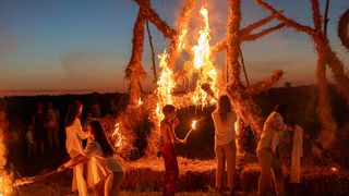Kozjak: 17. Međunarodni Slama Land Art Festival – “Zlatno doba” Kozjak: 17. Međunarodni Slama Land Art Festival – “Zlatno doba”