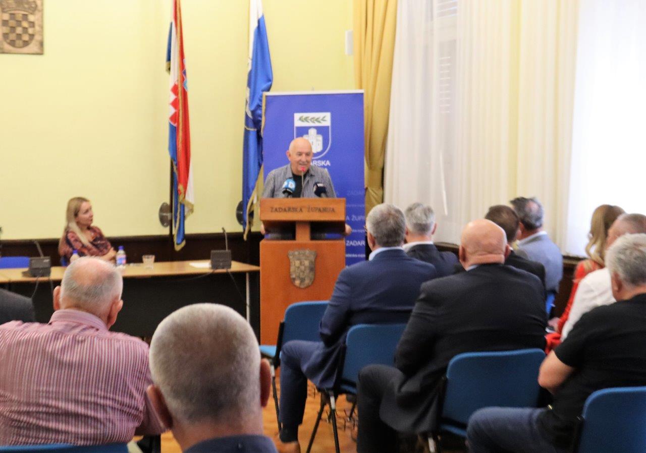 Primanjem u Domu županije uz dodjelu prigodnih zahvalnica svečano je obilježena 32. godišnjica osnutka i borbenog djelovanja 112. brigade Hrvatske vojske.