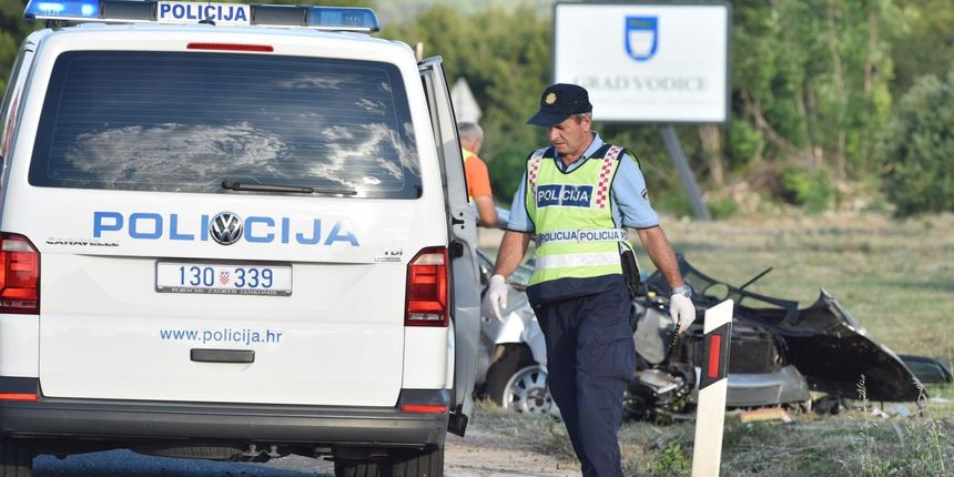 Teška prometna nesreća kod Hacijende na ulazu u Vodice Teška prometna nesreća kod Hacijende na ulazu u Vodice