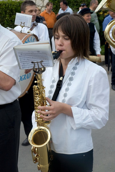 Biograd: Mazoretkinje, gradska glazba i srednjovjekovni biogradski kostimi
