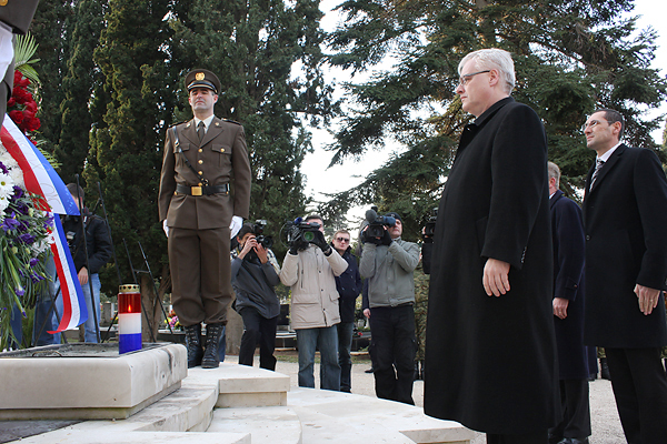 Image 1040139 (auto)