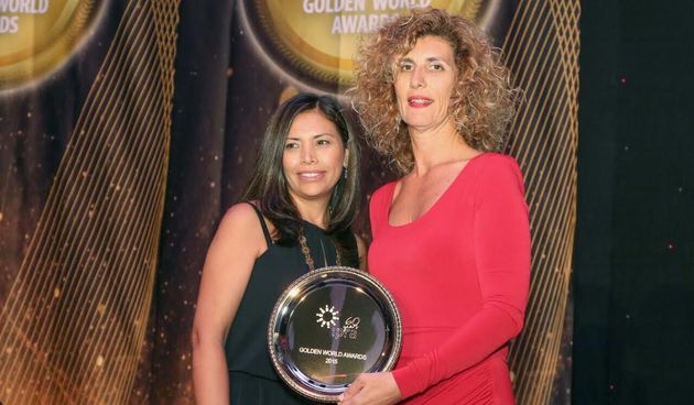 Ana Gojanović Rakić prima nagradu Golden Award for Excellence