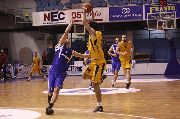 KK Poličnik – KK Jazine, Foto: Saša Čuka KK Poličnik – KK Jazine, Foto: Saša Čuka