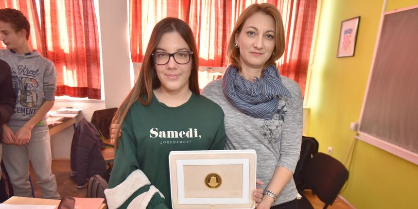 Učenici OŠ Vladimir Nazor iz Škabrnje osvojili glavnu nagradu u UAR Učenici OŠ Vladimir Nazor iz Škabrnje osvojili glavnu nagradu u UAR