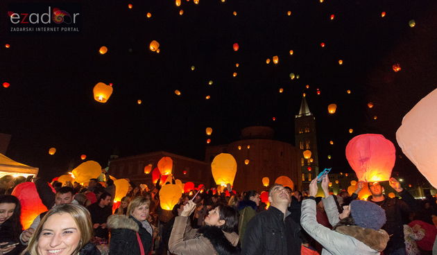 Humanitarni svjetlosni spektakl “Zaželi ljubav” na zadarskom Forumu, 18. veljače 2017.