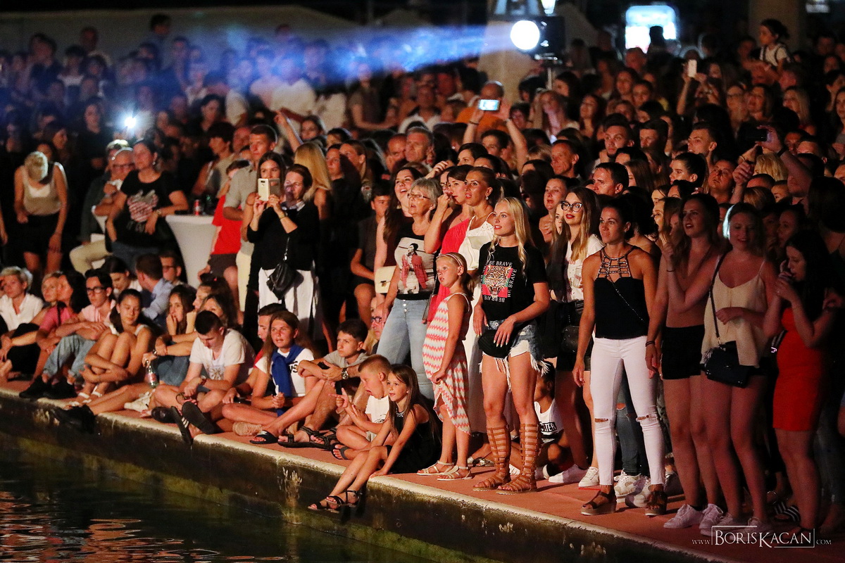 Severina oduševila nastupom na bazenu Ilirije u Biogradu na Moru