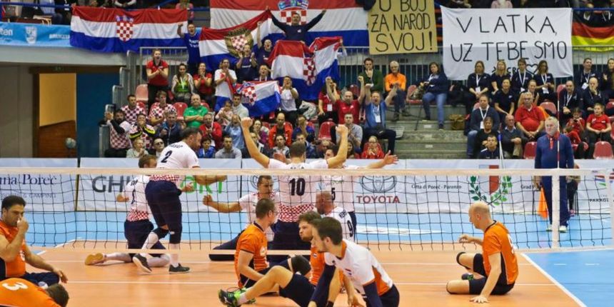 Sjedeća odbojka Sjedeća odbojka