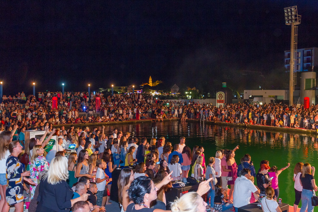 Doris Dragović @ Aquatic Beach Club Biograd na Moru Doris Dragović @ Aquatic Beach Club Biograd na Moru