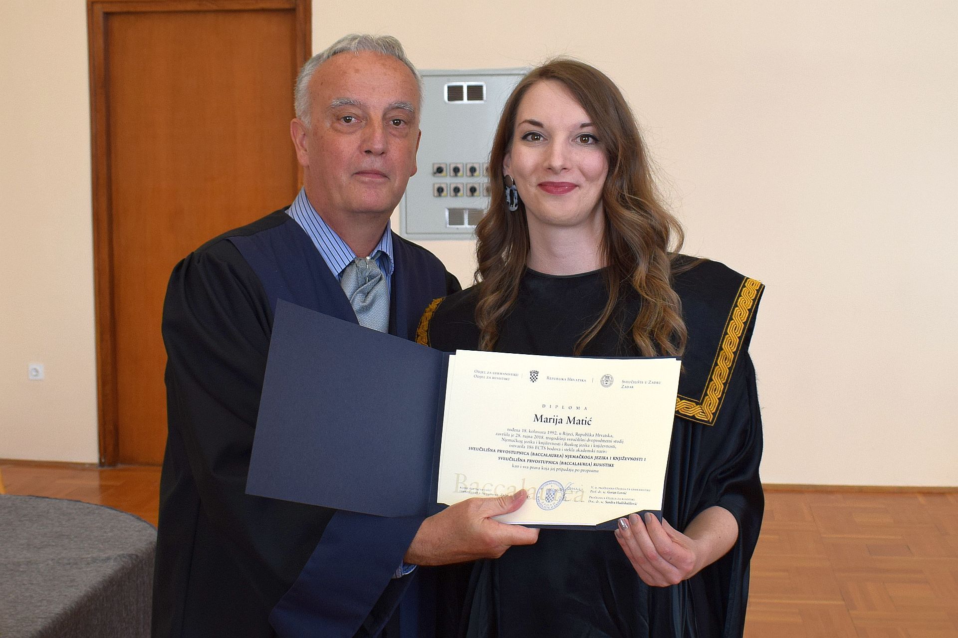 Promocija 11. generacije prvostupnika Odjela za germanistiku j Promocija 11. generacije prvostupnika Odjela za germanistiku j