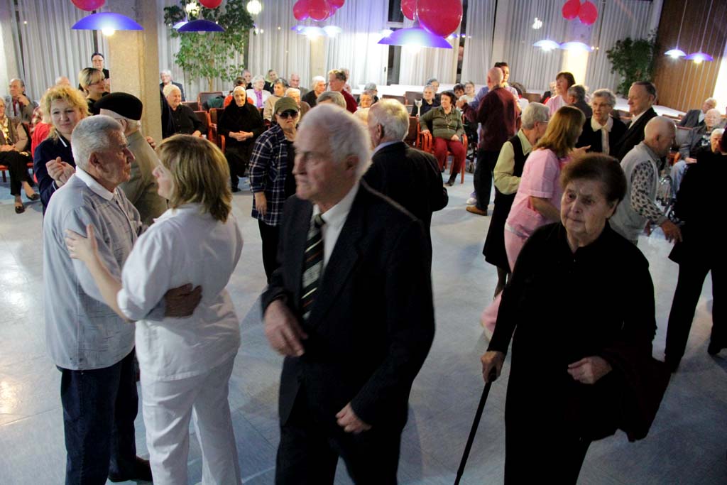 Valentinovo u Domu za stare i nemoćne, foto-I. PERINCIC