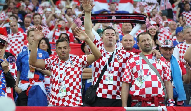 Kockice preplavile Kalinjingrad: Hrvati pokazali Rusima kako se navija