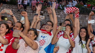 Veličanstven doček četvorice zadarskih Vatrenih od Gradskog mosta do Foruma