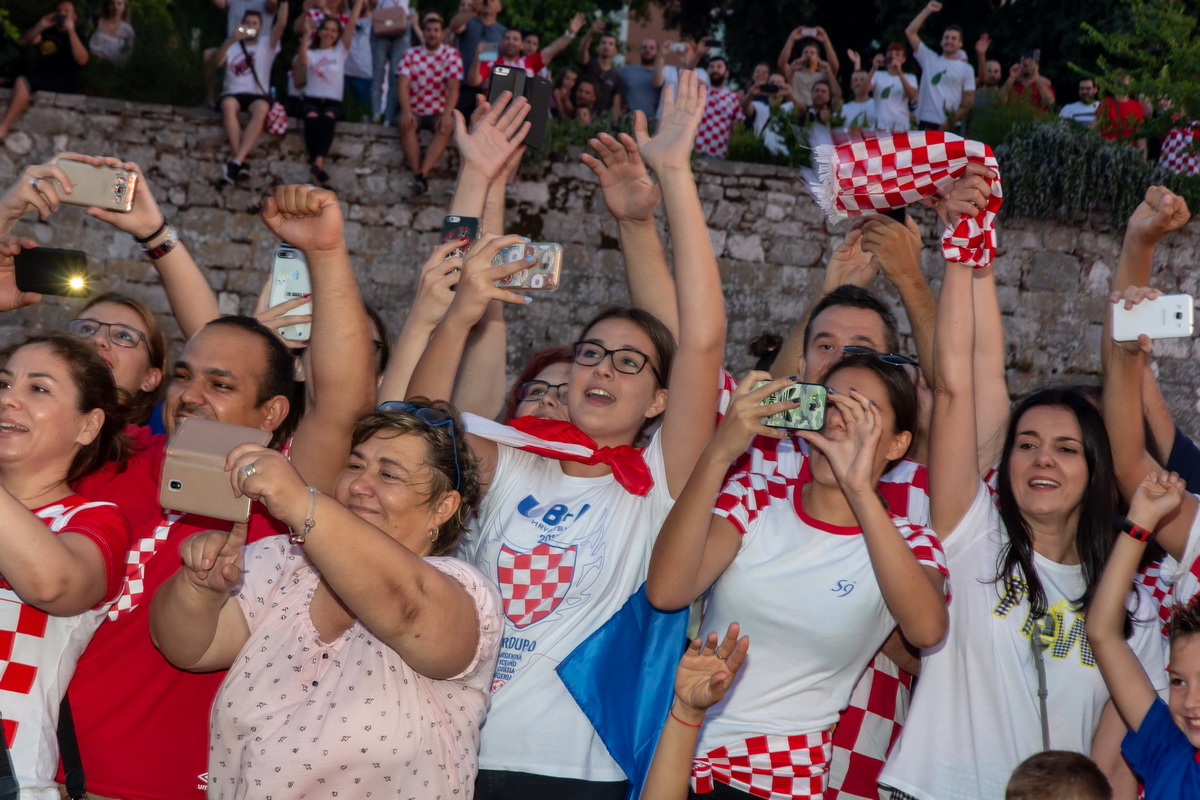 Veličanstven doček četvorice zadarskih Vatrenih od Gradskog mosta do Foruma