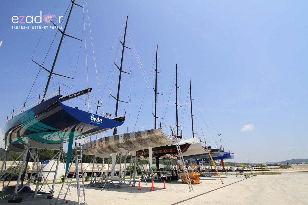U marinu Dalmacija stigle jedrilice sudionice regate TP52 Super Series