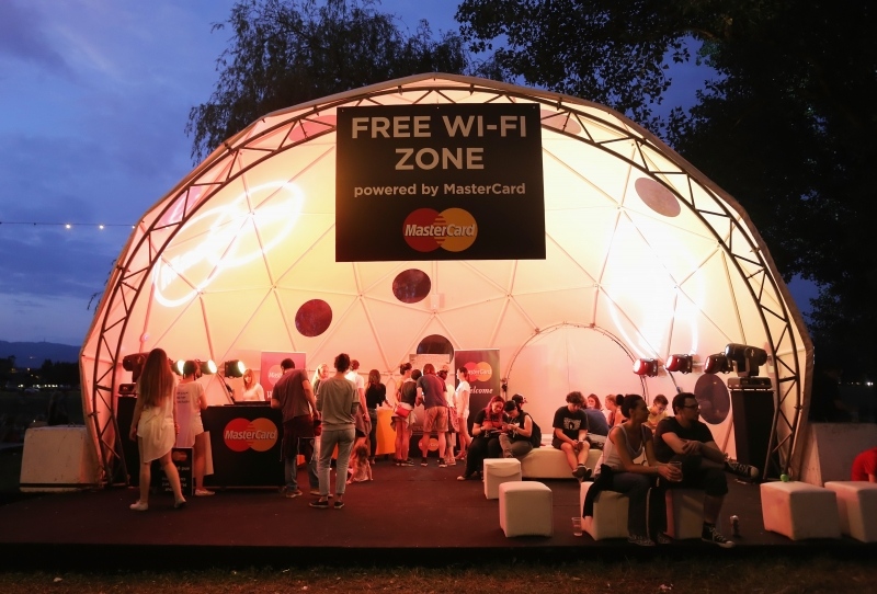 Na jezeru Jarun odrzan je zadnji dan InMusic festivala. Koncert grupe PJ Harvey. Photo: Tomislav Miletic/PIXSELL Na jezeru Jarun odrzan je zadnji dan InMusic festivala. Koncert grupe PJ Harvey. Photo: Tomislav Miletic/PIXSELL