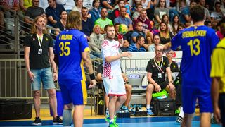 U doista sjajnoj atmosferi koju je stvorilo oko 5000 navijača iz cijele Hrvatske, naši su rukometni reprezentativci remizirali sa Švedskom i to s rezultatom 25-25. Bila je to ‘kaubojima’ pretposljednja pripremna utakmica uoči Olimpijskih igara