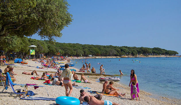 Plaža, kupanje, auto kamp Straško