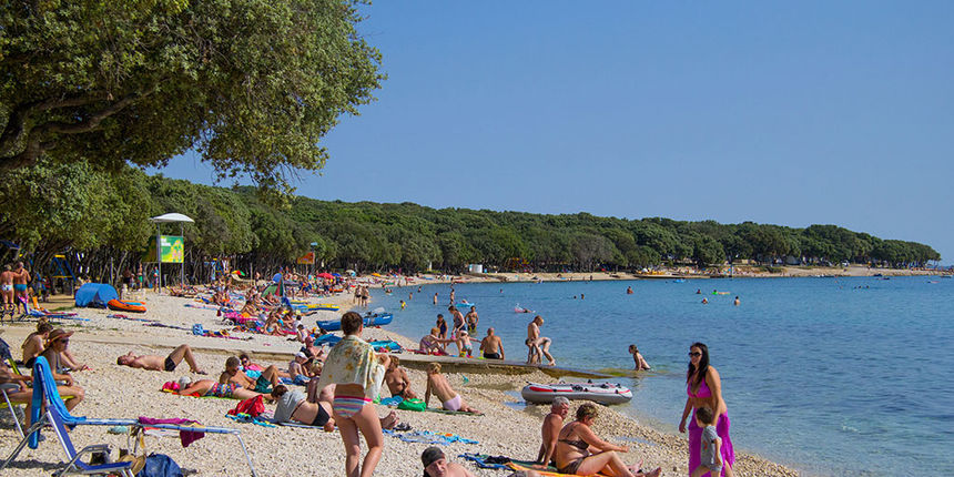Plaža, kupanje, auto kamp Straško