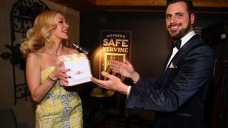 2CELLOS održali promociju novog albuma “Score” u kavani Johann Franck 2CELLOS održali promociju novog albuma “Score” u kavani Johann Franck