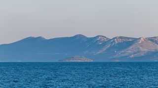 Izlet do Dugog otoka – planinarenje do Orljaka i posjet Velom Ratu