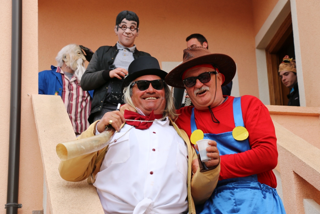 Virske maškare: Nedjelja u znaku zvijezdice Meri, Tota i Tempo Banda